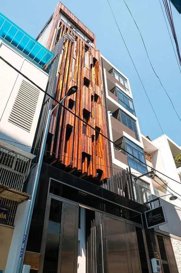 Signature Boutique Hotel Ho Chi Minh City 3*,